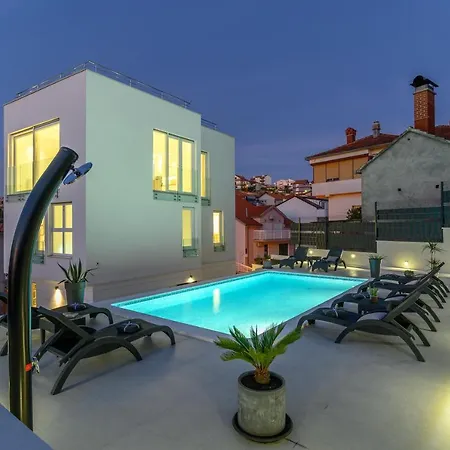 Villa Amazing View *