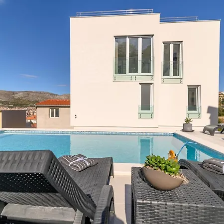 Villa Amazing View